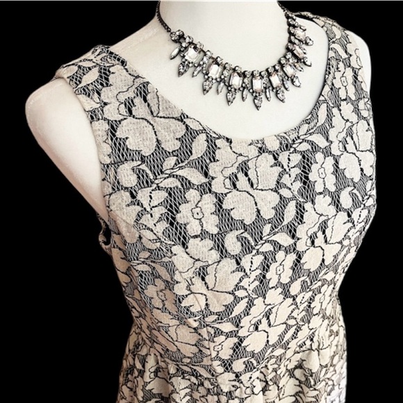 ⛔️SOLD⛔️ XHILARATION Sleeveless Floral Lace Midi Dress Black & White Sz Large - Picture 5 of 14